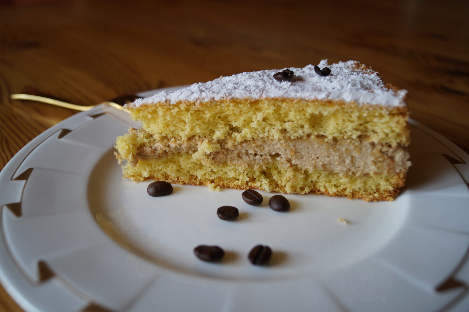 Schnelle Eiskaffeetorte - Midlifeblog Schnelle Eiskaffeetorte - Midlifeblog